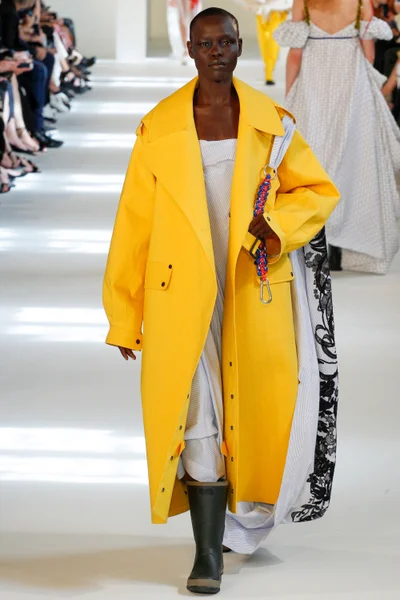 Look 17